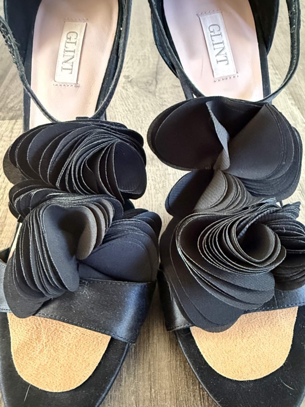 Glint Shoes Black Satin Flower Heels Size 8 Stilettos Cocktail Shoes - Picture 3 of 7